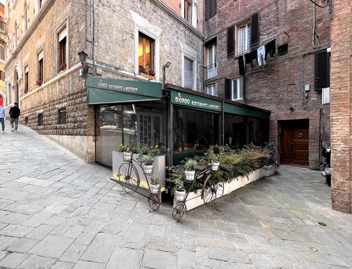 Casa Dany-At The Beginning Of The Main Street Siena Exterior photo